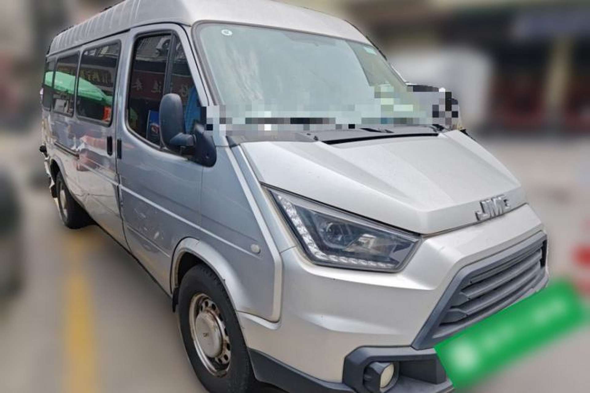 Used JMC Transit 2017 2.8T Commercial Version Short Wheelbase Mid-Roof 6/7/8-Seater JX493 Front Right 45 Deg