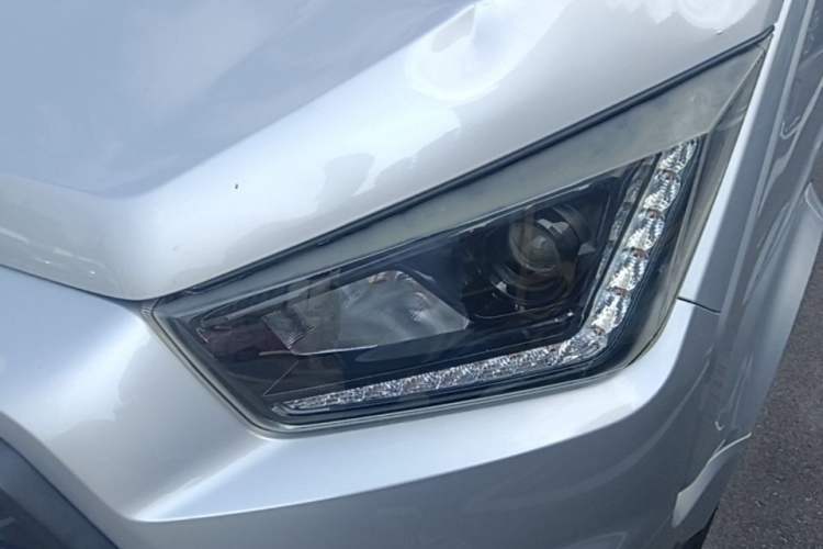 Used JMC Transit 2017 2.8T Commercial Version Short Wheelbase Mid-Roof 6/7/8-Seater JX493 Left Front Headlight