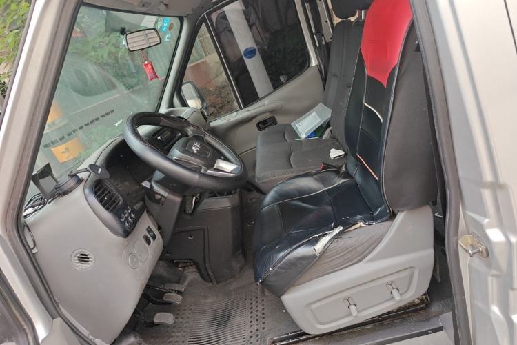 Used JMC Transit 2017 2.8T Commercial Version Short Wheelbase Mid-Roof 6/7/8-Seater JX493 Left Front Seat