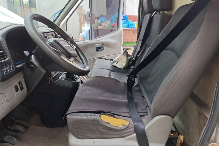 Used JMC Transit 2017 2.8T Commercial Version Short Wheelbase Mid-Roof 6/7/8-Seater JX493 Left Front Seat