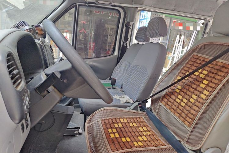 Used JMC Transit 2017 2.8T Commercial Version Long Wheelbase Mid-Roof 6/7/8-Seater JX493 Left Front Seat