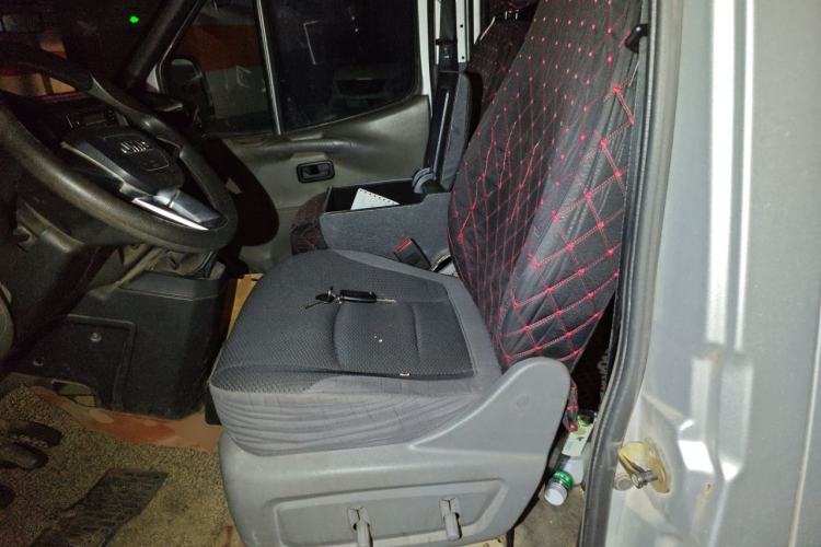 Used JMC Transit 2017 2.8T Commercial Version Long Wheelbase Mid-Roof 6/7/8-Seater JX493 Left Front Seat