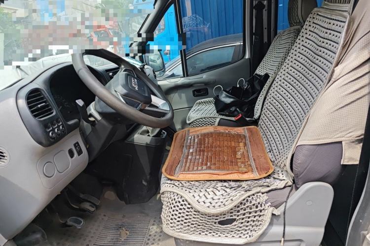 Used JMC Transit 2017 2.8T Commercial Version Short Wheelbase Mid-Roof 6/7/8-Seater JX493 Left Front Seat