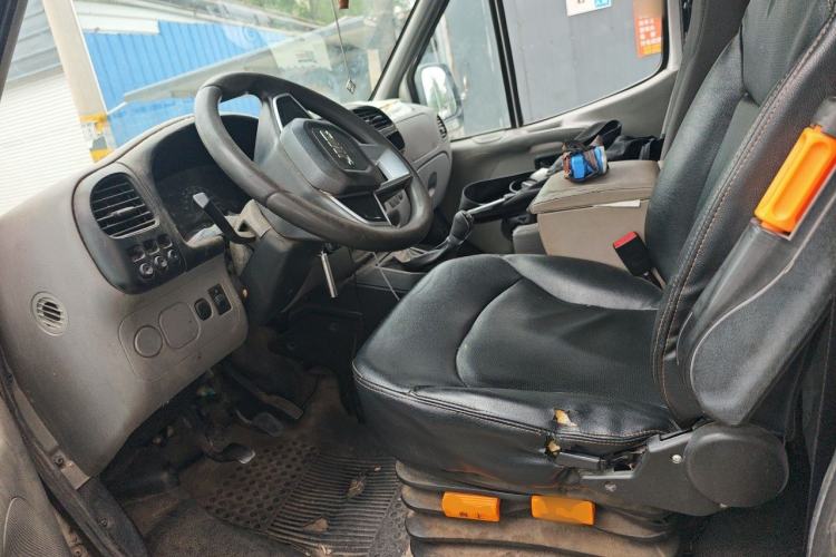 Used JMC Transit 2017 2.8T Commercial Version Long Wheelbase Mid-Roof 6/7/8-Seater JX493 Left Front Seat