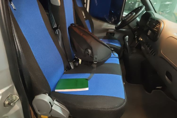 Used JMC Transit 2017 2.8T Commercial Version Short Wheelbase Mid-Roof 6/7/8-Seater JX493 Left Rear Seat