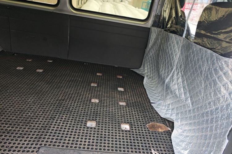 Used JMC Transit 2017 2.8T Commercial Version Long Wheelbase Mid-Roof 6/7/8-Seater JX493 Left Rear Seat