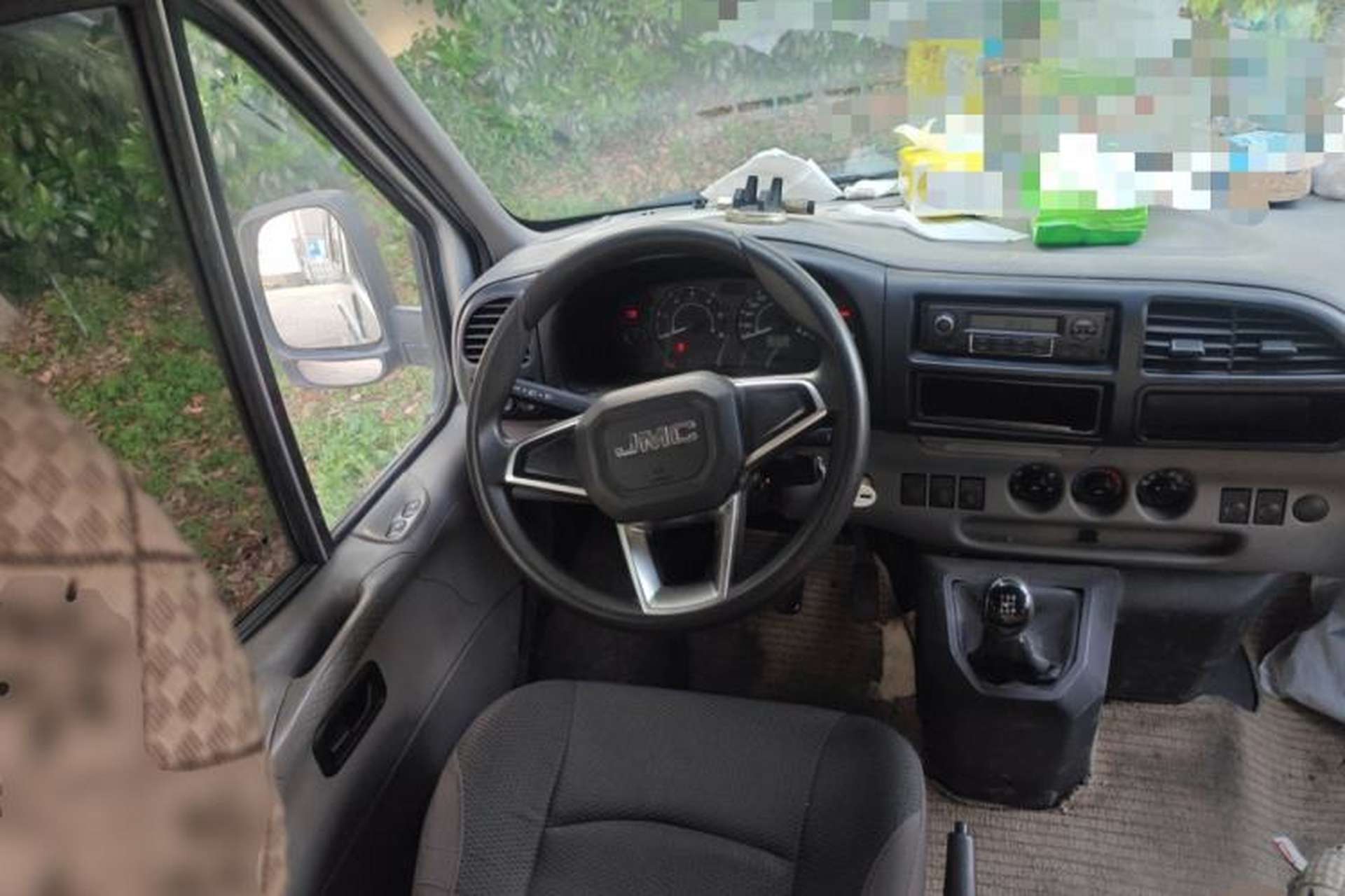 Used JMC Transit 2017 2.8T Commercial Version Long Wheelbase Mid-Roof 6/7/8-Seater JX493 Steering Wheel