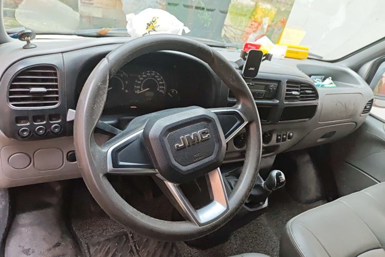 Used JMC Transit 2017 2.8T Commercial Version Short Wheelbase Mid-Roof 6/7/8-Seater JX493 Steering Wheel