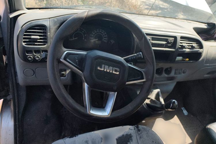 Used JMC Transit 2017 2.8T Commercial Version Long Wheelbase Mid-Roof 6/7/8-Seater JX493 Steering Wheel