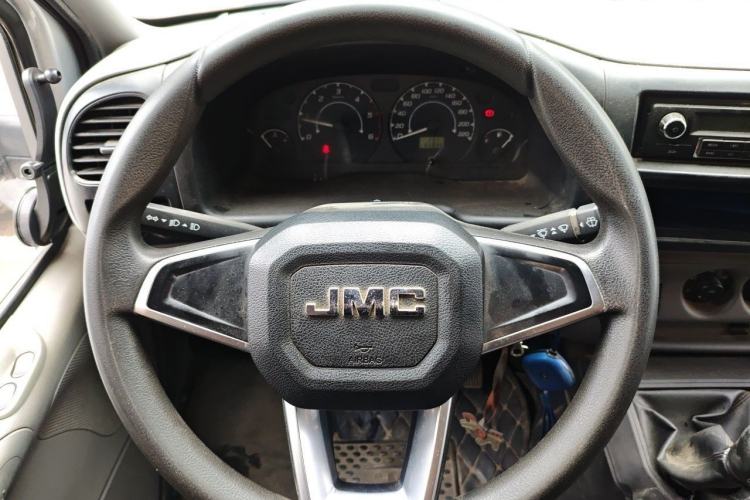 Used JMC Transit 2017 2.8T Commercial Version Short Wheelbase Mid-Roof 6/7/8-Seater JX493 Steering Wheel