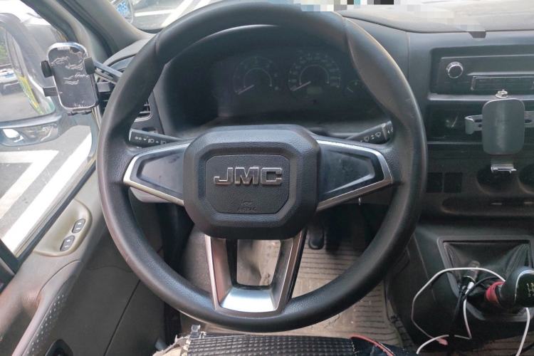Used JMC Transit 2017 2.8T Commercial Version Short Wheelbase Mid-Roof 6/7/8-Seater JX493 Steering Wheel