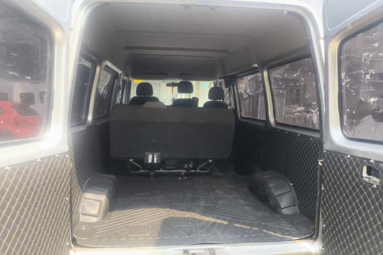 Used JMC Transit 2017 2.8T Commercial Version Short Wheelbase Mid-Roof 6/7/8-Seater JX493 Trunk