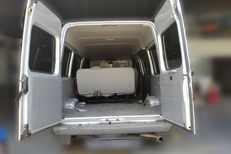 Used JMC Transit 2017 2.8T Commercial Version Short Wheelbase Mid-Roof 6/7/8-Seater JX493 Trunk