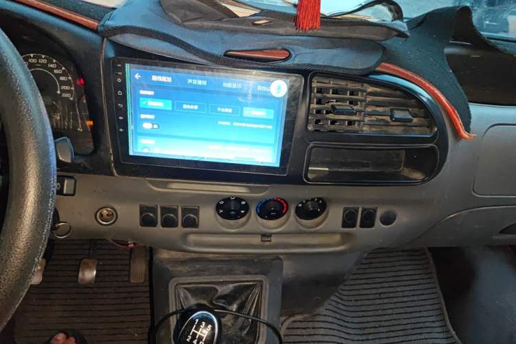 Used JMC Transit 2017 2.8T Commercial Version Short Wheelbase Mid-Roof 6/7/8-Seater JX493 Audio And AC Panel