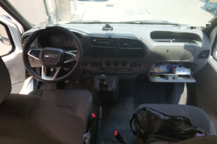 Used JMC Transit 2017 2.8T Commercial Version Long Wheelbase Mid-Roof 6/7/8-Seater JX493 Center Console