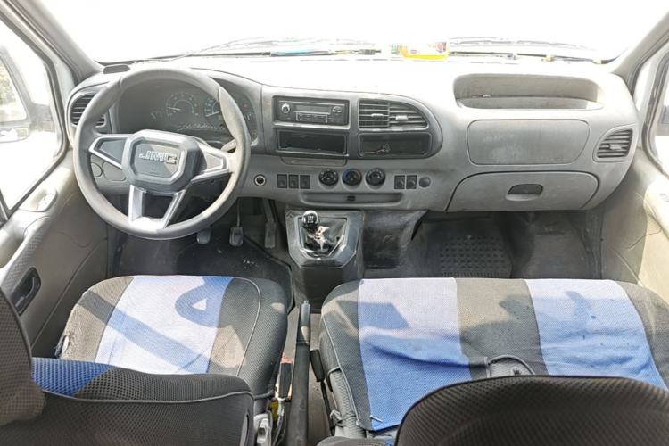 Used JMC Transit 2017 2.8T Commercial Version Short Wheelbase Mid-Roof 6/7/8-Seater JX493 Center Console