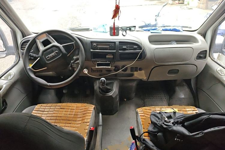 Used JMC Transit 2017 2.8T Commercial Version Long Wheelbase Mid-Roof 6/7/8-Seater JX493 Center Console
