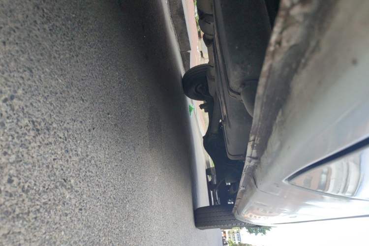 Used JMC Transit 2017 2.8T Commercial Version Long Wheelbase Mid-Roof 6/7/8-Seater JX493 Chassis Front Left