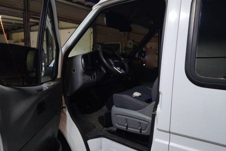 Used JMC Transit 2017 2.8T Commercial Version Short Wheelbase Mid-Roof 6/7/8-Seater JX493 Driver Seat