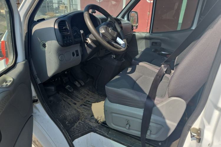 Used JMC Transit 2017 2.8T Commercial Version Short Wheelbase Mid-Roof 3-Seater JX493 Driver Seat