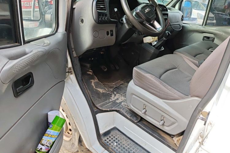 Used JMC Transit 2017 2.8T Commercial Version Short Wheelbase Mid-Roof 6/7/8-Seater JX493 Driver Seat