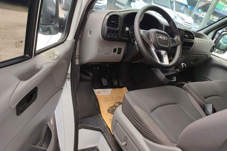 Used JMC Transit 2017 2.8T Commercial Version Short Wheelbase Mid-Roof 3-Seater JX493 Driver Seat