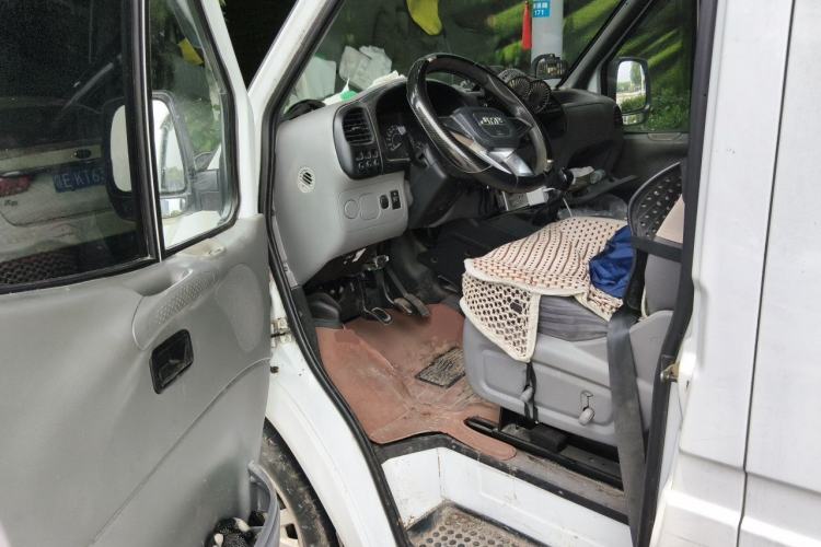 Used JMC Transit 2017 2.8T Commercial Version Long Wheelbase Mid-Roof 6/7/8-Seater JX493 Driver Seat