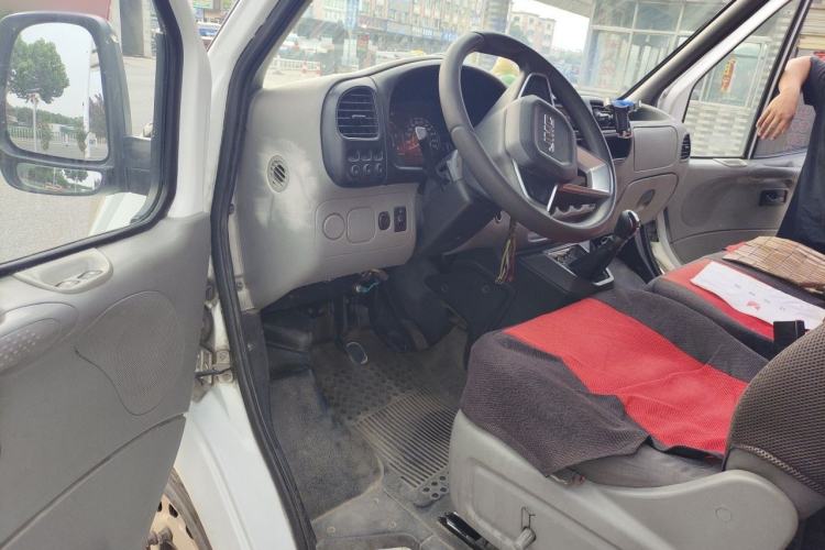 Used JMC Transit 2017 2.8T Commercial Version Short Wheelbase Mid-Roof 3-Seater JX493 Driver Seat