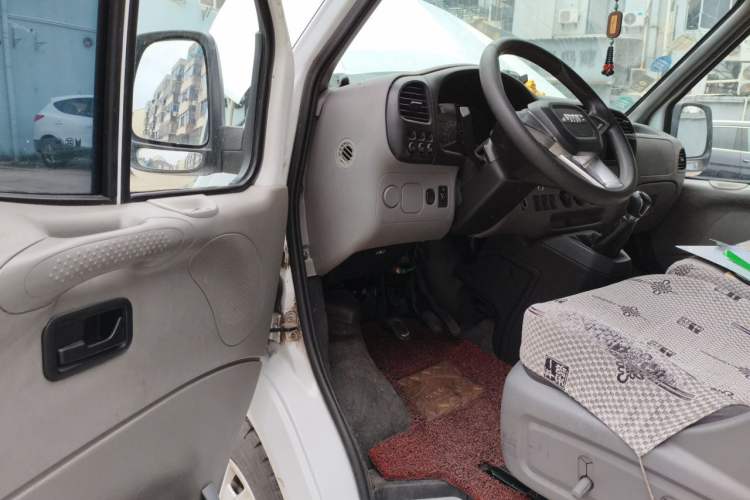Used JMC Transit 2017 2.8T Commercial Version Short Wheelbase Mid-Roof 6/7/8-Seater JX493 Driver Seat
