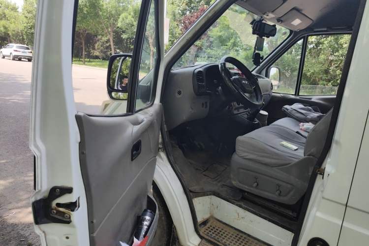 Used JMC Transit 2017 2.8T Commercial Version Short Wheelbase Mid-Roof 6/7/8-Seater JX493 Driver Seat