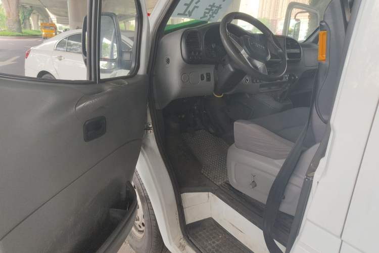 Used JMC Transit 2017 2.8T Commercial Version Long Wheelbase Mid-Roof 6/7/8-Seater JX493 Driver Seat
