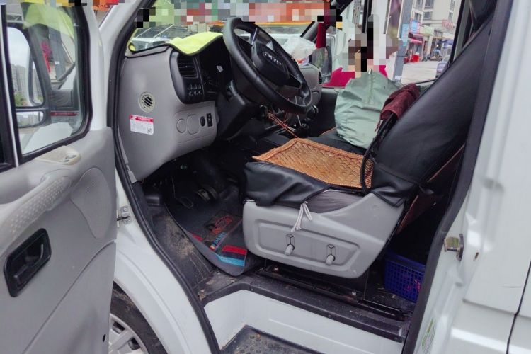 Used JMC Transit 2017 2.8T Commercial Version Long Wheelbase Mid-Roof 6/7/8-Seater JX493 Driver Seat