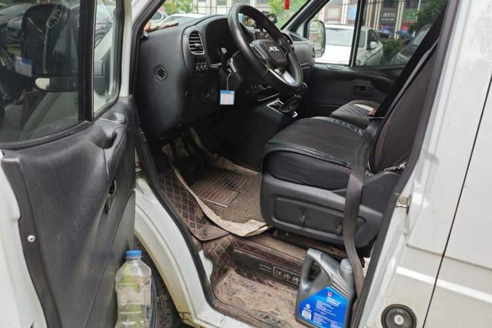 Used JMC Transit 2017 2.8T Commercial Version Long Wheelbase Mid-Roof 6/7/8-Seater JX493 Driver Seat