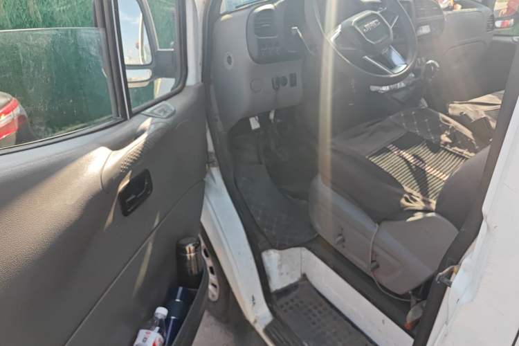 Used JMC Transit 2017 2.8T Commercial Version Short Wheelbase Mid-Roof 6/7/8-Seater JX493 Driver Seat