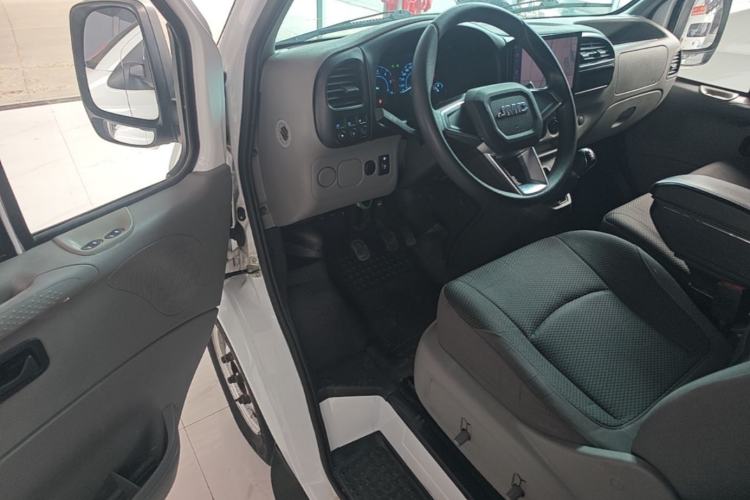 Used JMC Transit 2017 2.8T Commercial Version Short Wheelbase Mid-Roof 6/7/8-Seater JX493 Driver Seat