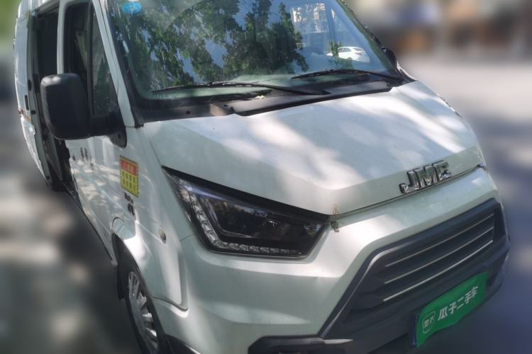 Used JMC Transit 2017 2.8T Commercial Version Long Wheelbase Mid-Roof 3-Seater JX493 Front Right 45 Deg