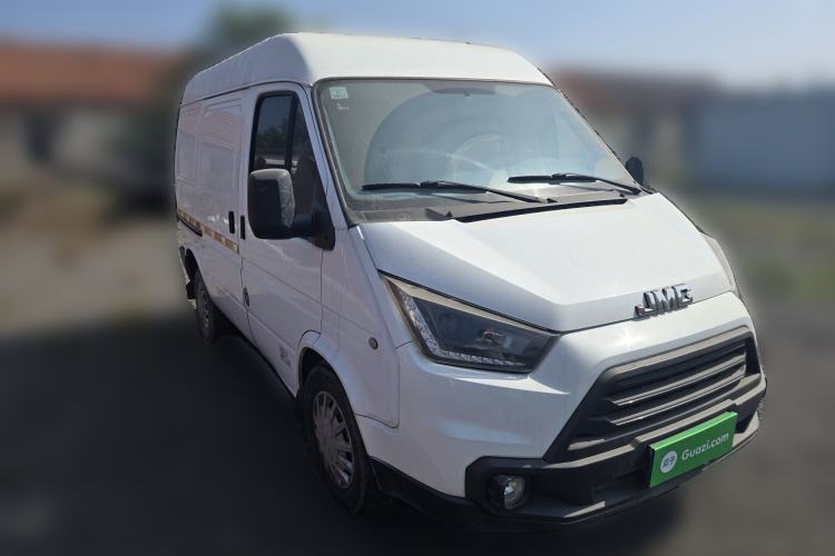 Used JMC Transit 2017 2.8T Commercial Version Short Wheelbase Mid-Roof 3-Seater JX493 Front Right 45 Deg