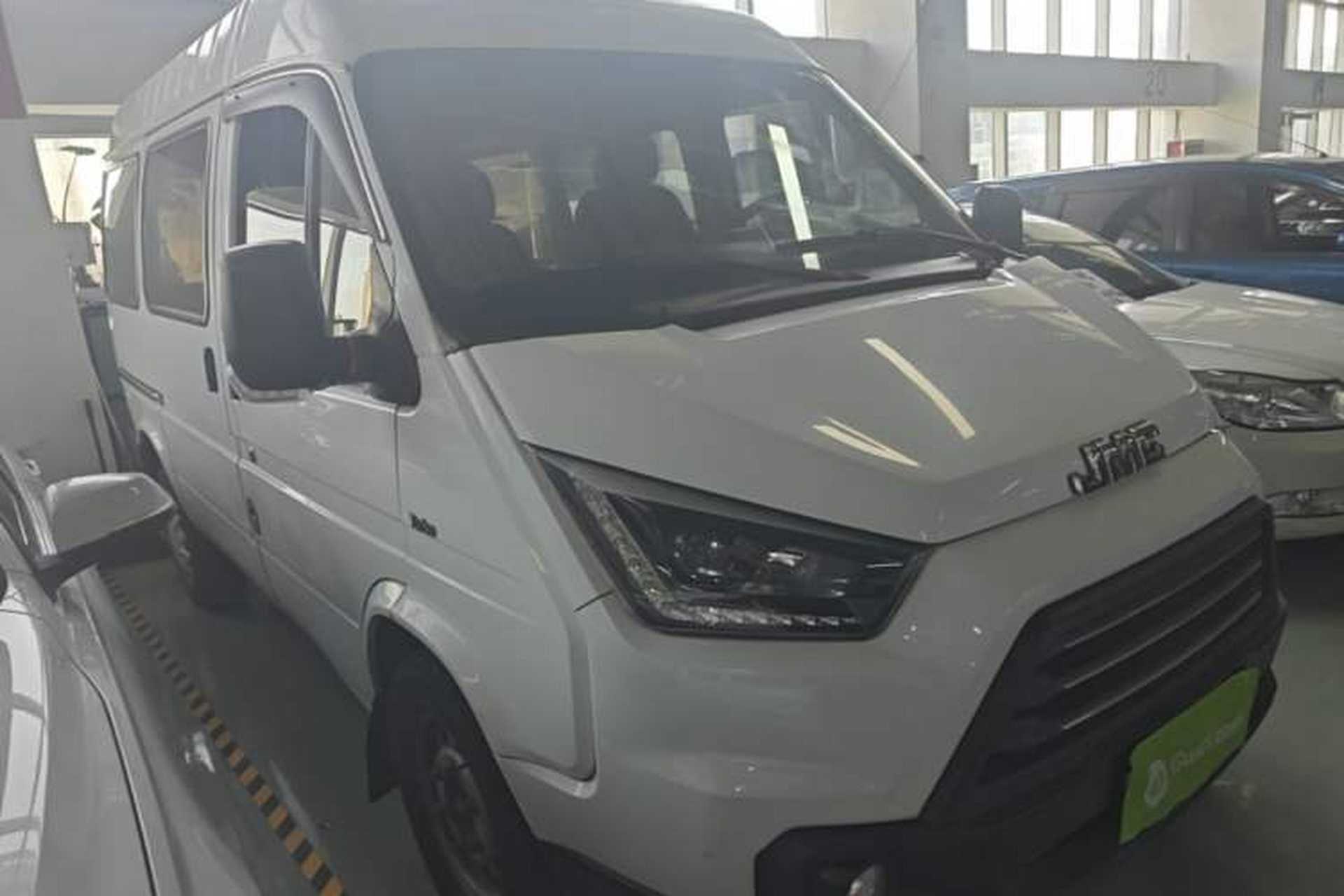 Used JMC Transit 2017 2.8T Commercial Version Short Wheelbase Mid-Roof 6/7/8-Seater JX493 Front Right 45 Deg