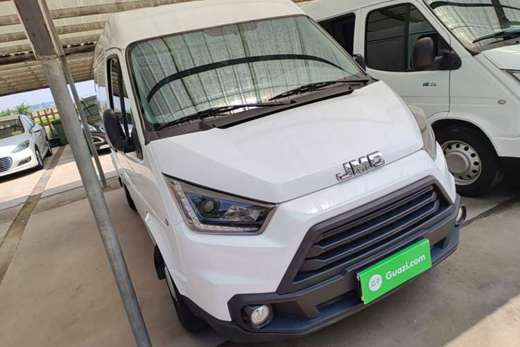 Used JMC Transit 2017 2.8T Commercial Version Short Wheelbase Mid-Roof 3-Seater JX493 Front Right 45 Deg