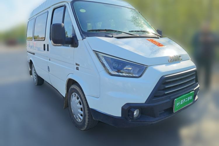 Used JMC Transit 2017 2.8T Commercial Version Short Wheelbase Mid-Roof 6/7/8-Seater JX493 Front Right 45 Deg