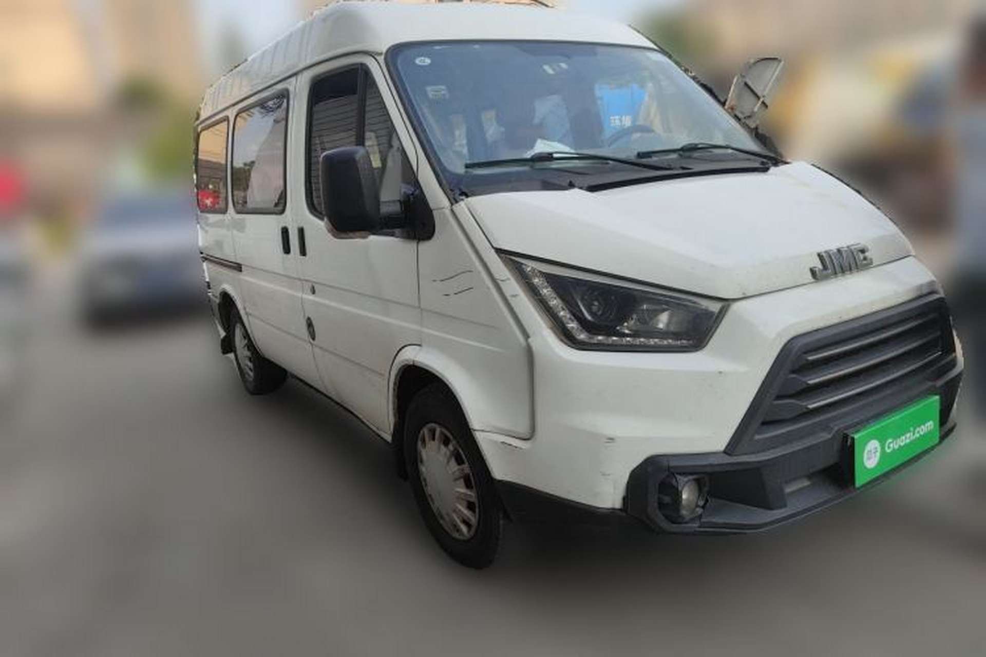 Used JMC Transit 2017 2.8T Commercial Version Short Wheelbase Mid-Roof 6/7/8-Seater JX493 Front Right 45 Deg