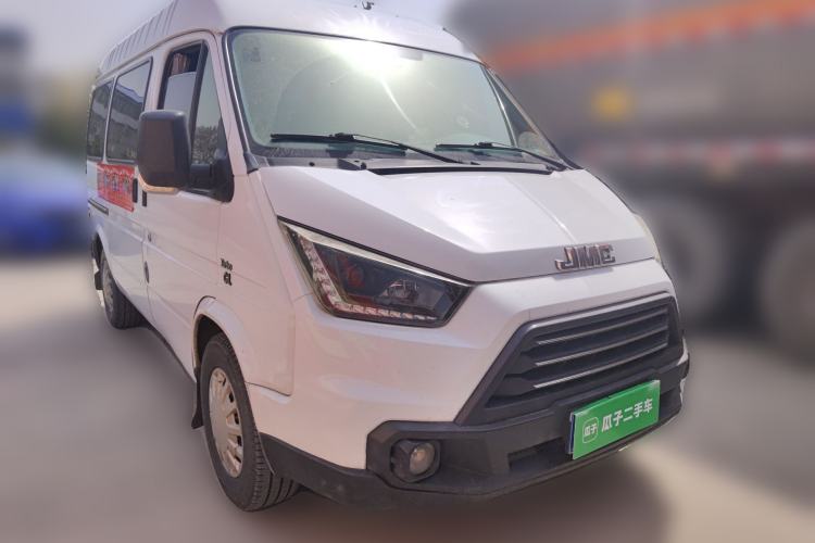 Used JMC Transit 2017 2.8T Commercial Version Short Wheelbase Mid-Roof 6/7/8-Seater JX493 Front Right 45 Deg
