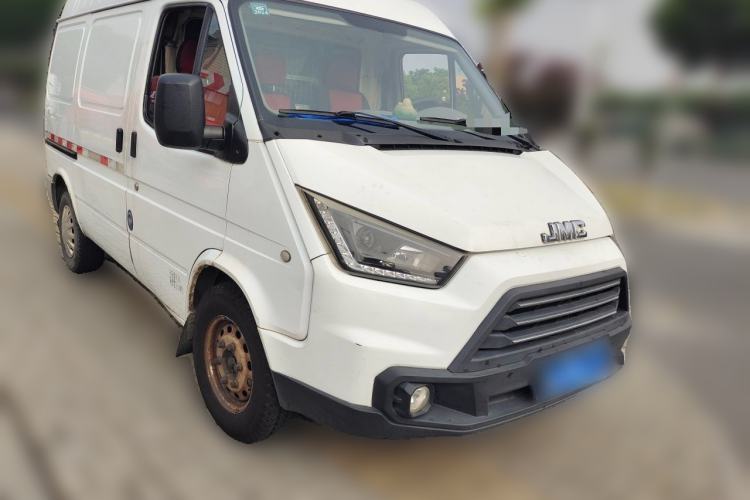 Used JMC Transit 2017 2.8T Commercial Version Short Wheelbase Mid-Roof 3-Seater JX493 Front Right 45 Deg
