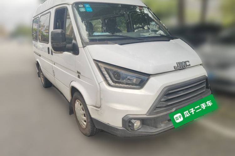 Used JMC Transit 2017 2.8T Commercial Version Short Wheelbase Mid-Roof 6/7/8-Seater JX493 Front Right 45 Deg