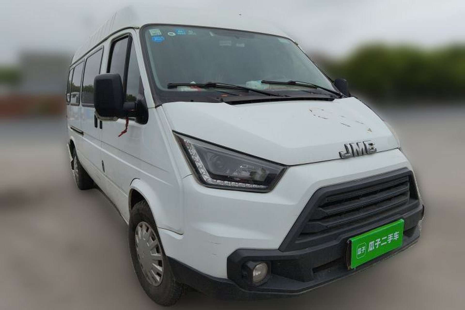 Used JMC Transit 2017 2.8T Commercial Version Long Wheelbase Mid-Roof 6/7/8-Seater JX493 Front Right 45 Deg