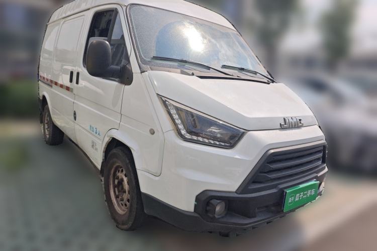 Used JMC Transit 2017 2.8T Commercial Version Short Wheelbase Mid-Roof 3-Seater JX493 Front Right 45 Deg