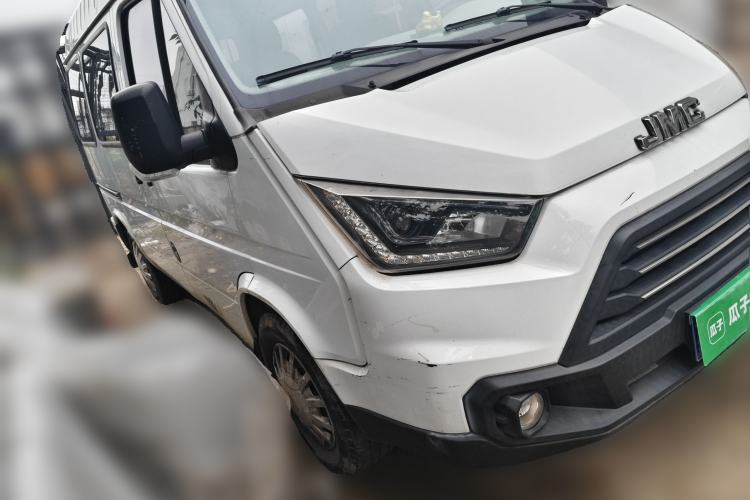 Used JMC Transit 2017 2.8T Commercial Version Short Wheelbase Mid-Roof 6/7/8-Seater JX493 Front Right 45 Deg