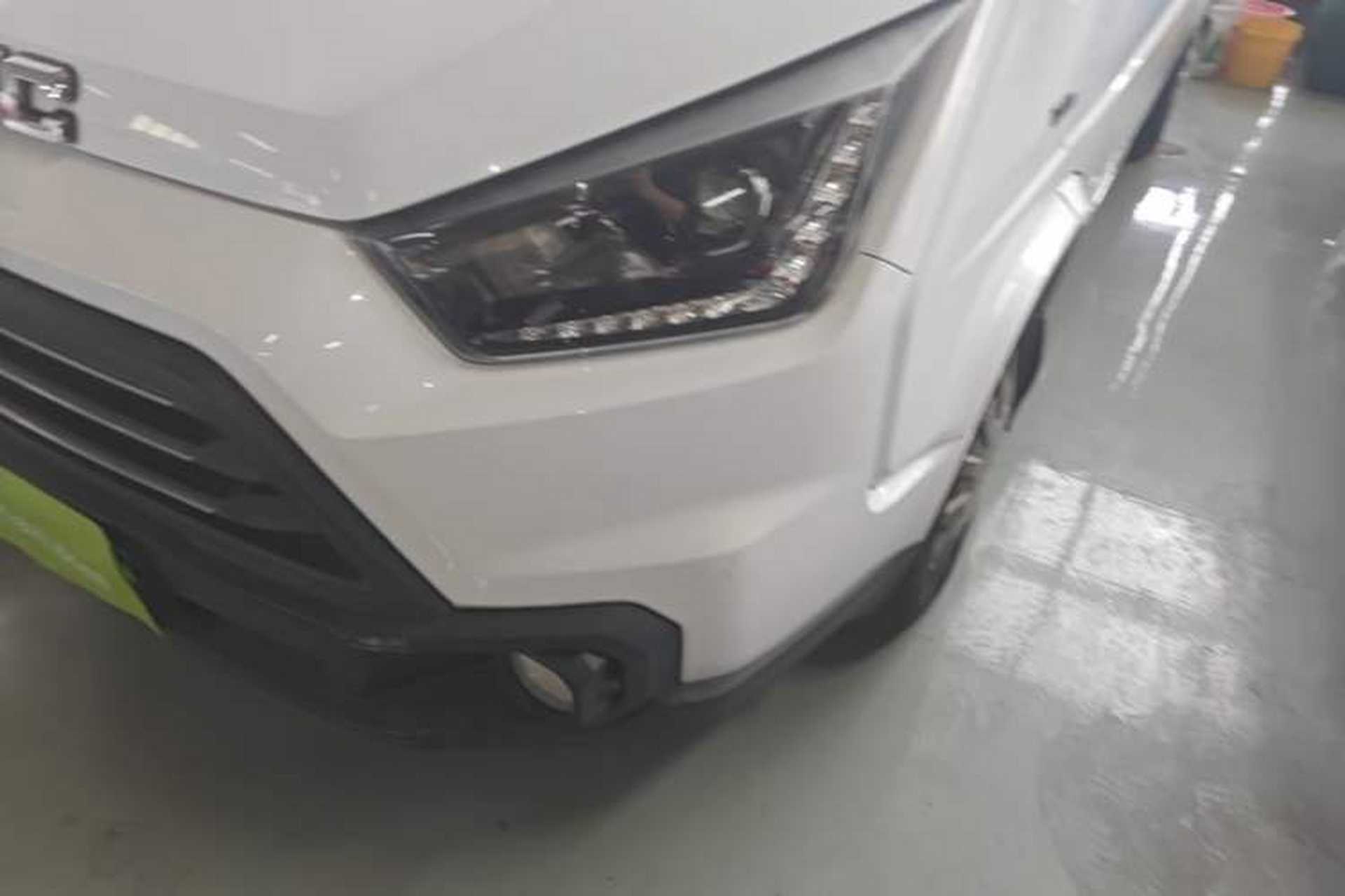 Used JMC Transit 2017 2.8T Commercial Version Short Wheelbase Mid-Roof 6/7/8-Seater JX493 Left Front Headlight