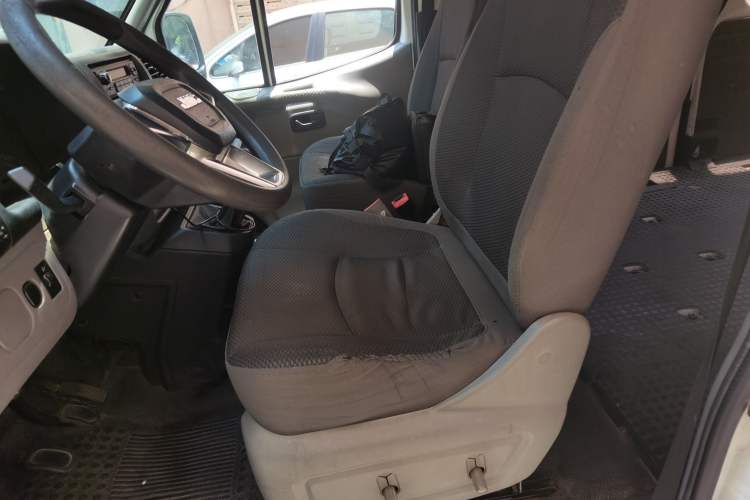 Used JMC Transit 2017 2.8T Commercial Version Long Wheelbase Mid-Roof 6/7/8-Seater JX493 Left Front Seat