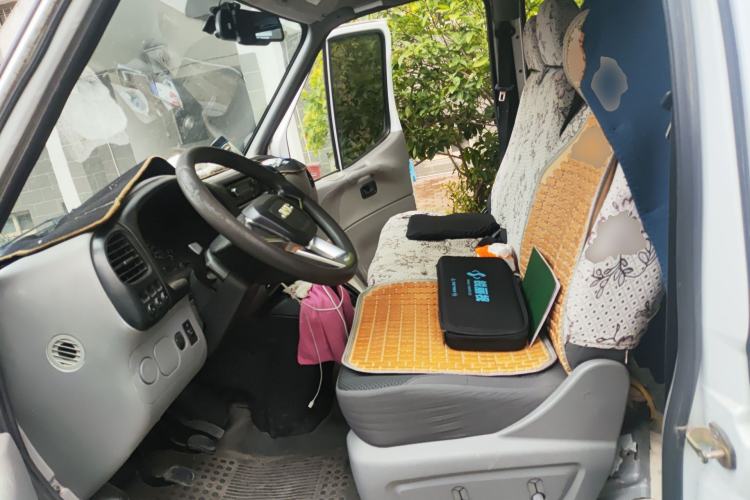 Used JMC Transit 2017 2.8T Commercial Version Short Wheelbase Mid-Roof 6/7/8-Seater JX493 Left Front Seat